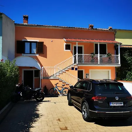 Nega 2 * Rovinj
